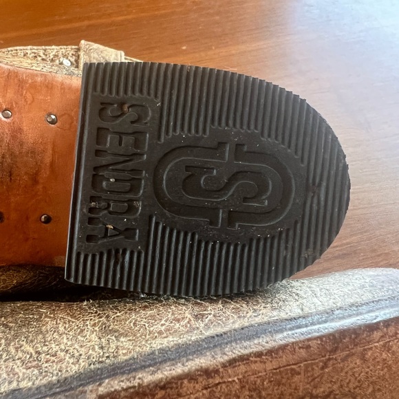 Sendra/Frye Deborah Studded Boot, Short 7 1/2 (38) Distressed brown/grey - Picture 7 of 8